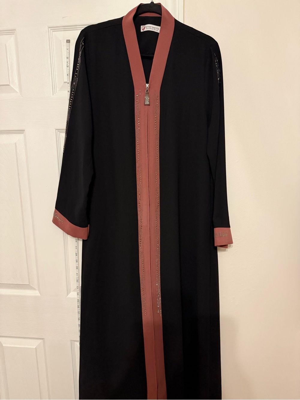 Black Abaya Zippered Abaya with Rose Trim and Rhinestone Accents